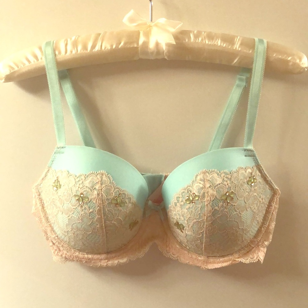 Victoria’s Secret Bra